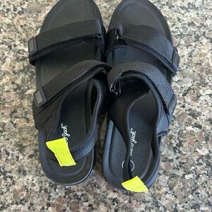 Cat & Jack Black Sandals with Neon Yellow Detail size 5, worn once